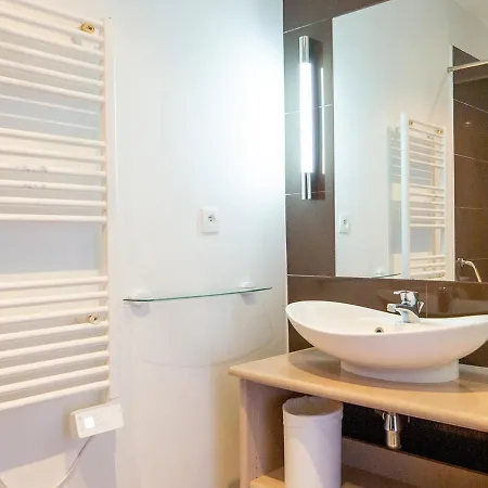 Appartement Avec Piscine Chauffée, Wifi, Animaux Acceptés à - Fr-1-165b-26 Jausiers